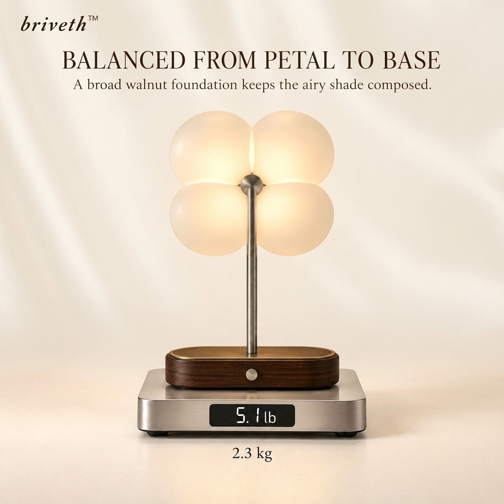 𝒃𝒓𝒊𝒗𝒆𝒕𝒉™ Halo Reed Clover Shade Table Lamp