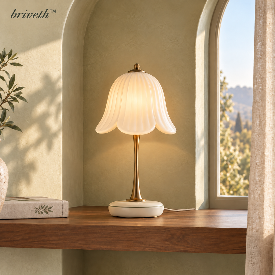 𝒃𝒓𝒊𝒗𝒆𝒕𝒉™ Tulip Bell Table Lamp